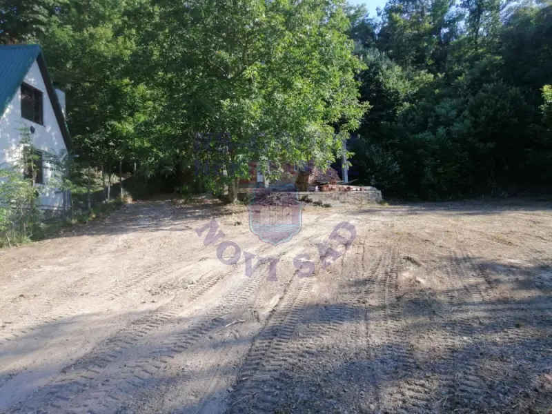 plac na prodaju Čerević 530m2 574545