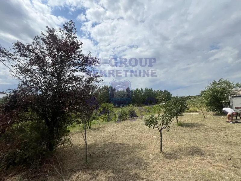 plac na prodaju Kovilj 3981m2 575442