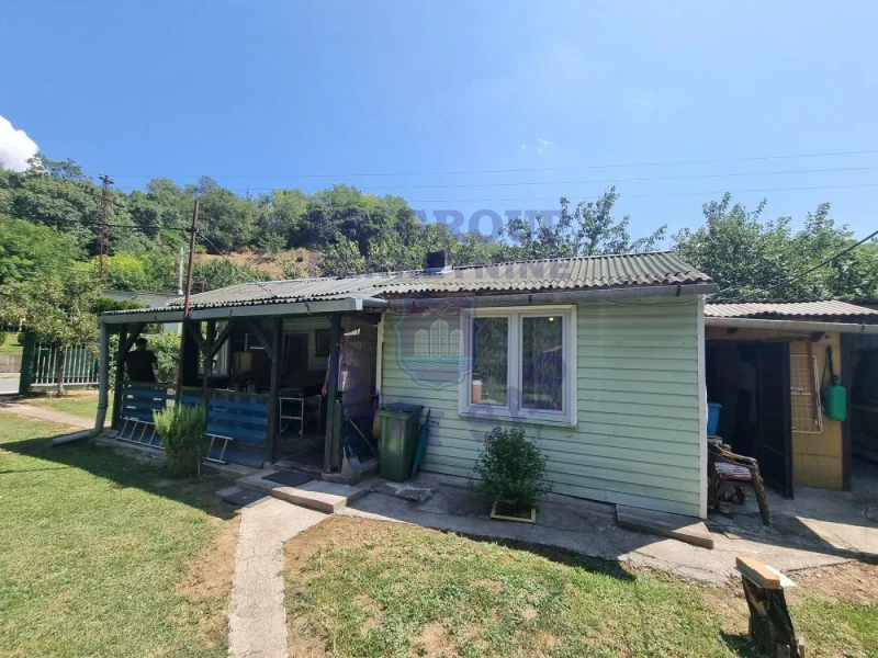 plac na prodaju Ledinci 563m2 575560