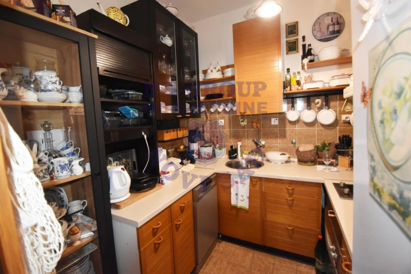 stan na prodaju Novi Sad 83m2 575576