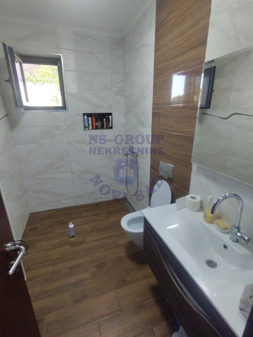 kuca na prodaju Bački Jarak 203m2 575656