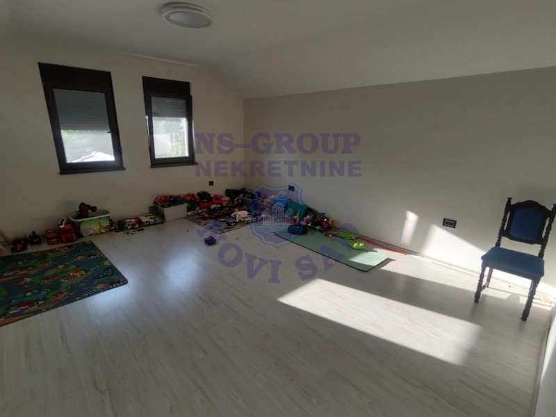 kuca na prodaju Bački Jarak 203m2 575656