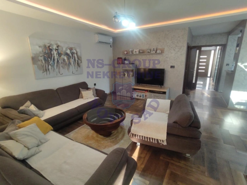 kuca na prodaju Bački Jarak 203m2 575656