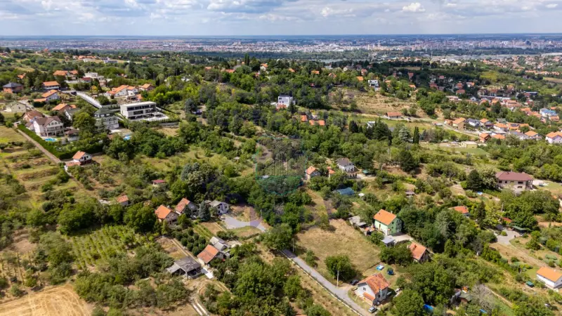 Plac na prodaju Sremska Kamenica 800m2, 574185
