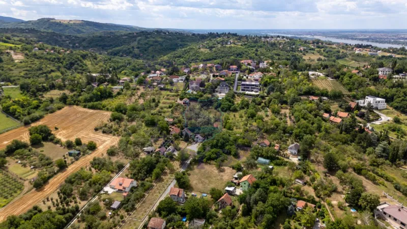 Plac na prodaju Sremska Kamenica 800m2, 574185
