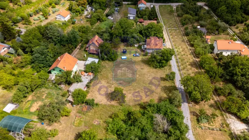 Plac na prodaju Sremska Kamenica 800m2, 574185