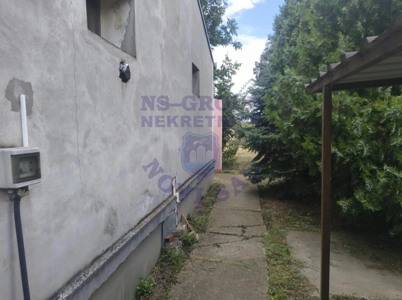 kuca na prodaju Melenci 100m2 575636