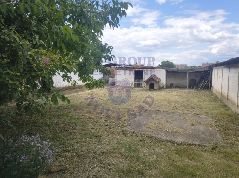 kuca na prodaju Melenci 100m2 575636
