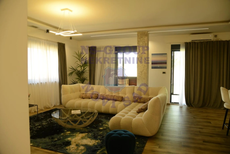 Kuća na prodaju Petrovaradin 165m2, 573464
