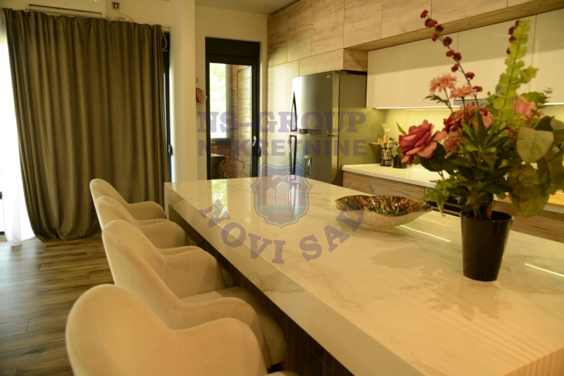 Kuća na prodaju Petrovaradin 165m2, 573464