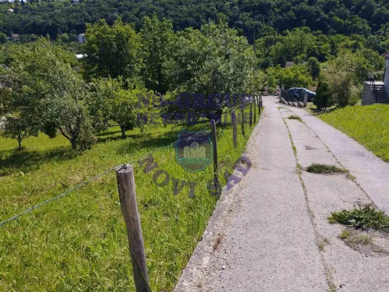 plac na prodaju Sremska Kamenica 1670m2 575710