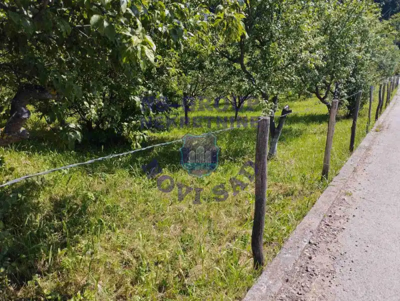 plac na prodaju Sremska Kamenica 1670m2 575710