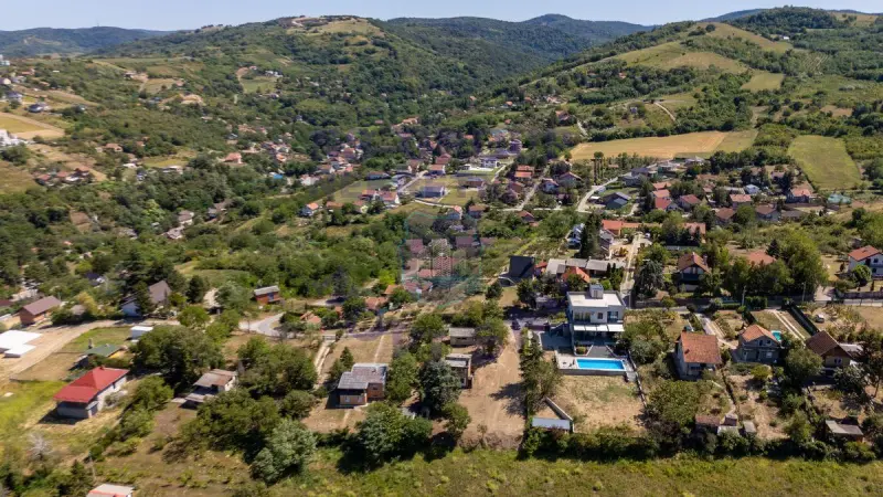 plac na prodaju Rakovac 1233m2 557092