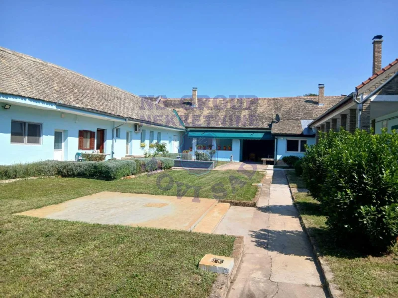 kuca na prodaju Bački Gračac 430m2 577010