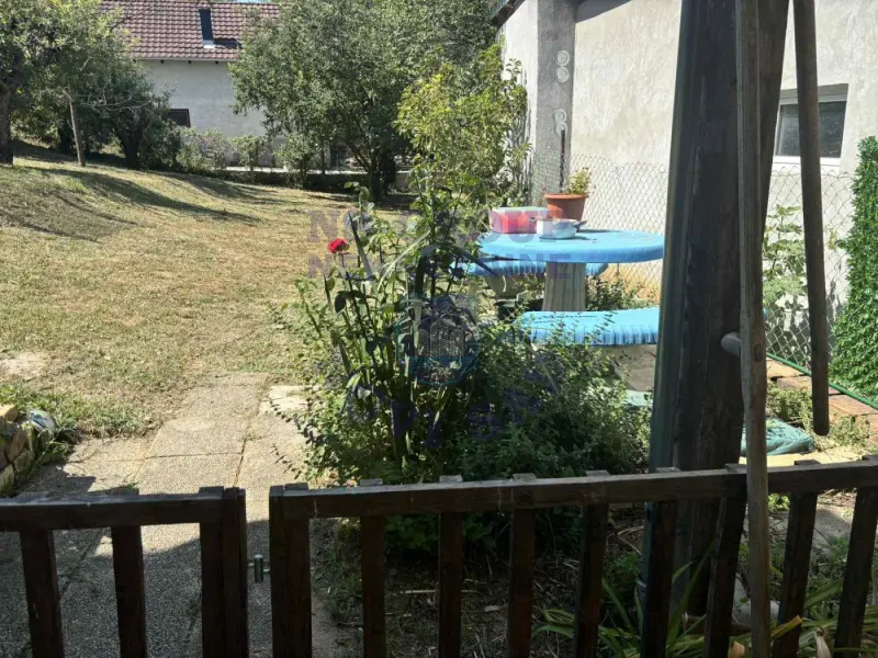 kuca na prodaju Sremska Kamenica 195m2 575843