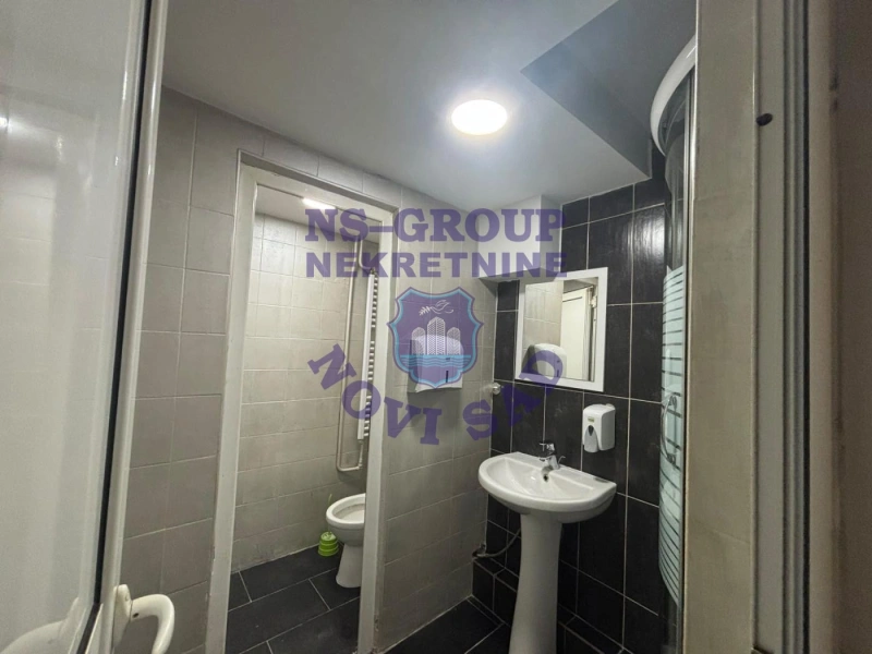 lokal za izdavanje Novi Sad 150m2 16992