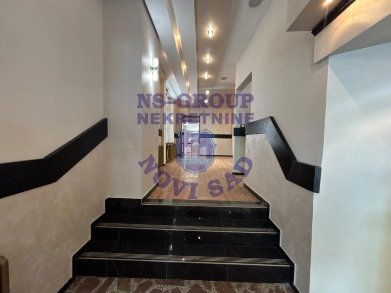 lokal za izdavanje Novi Sad 150m2 16992