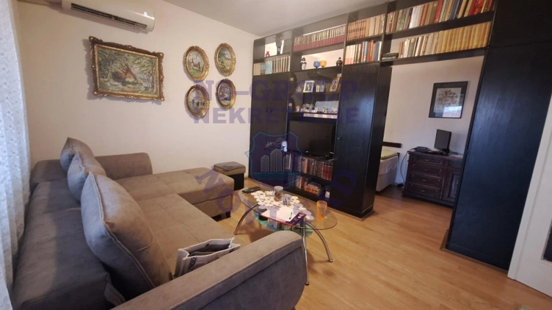 stan na prodaju Novi Sad, 53m2 576067
