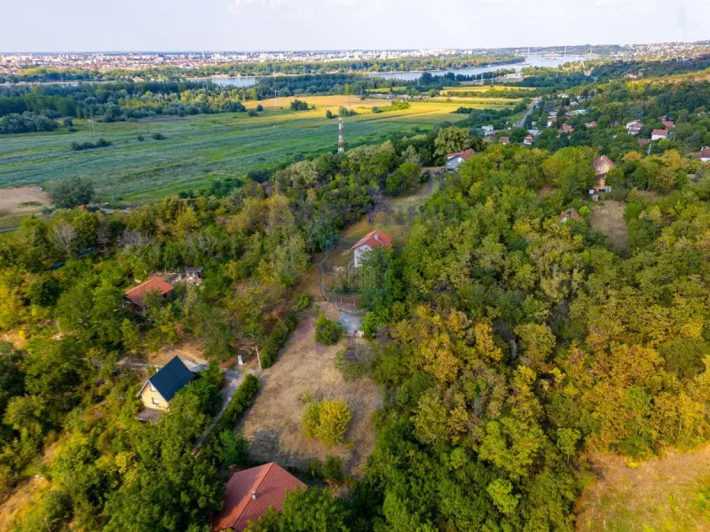 Plac na prodaju Ledinci 1003m2, 575429