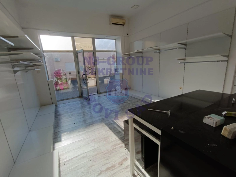 kuca na prodaju Bačka Palanka 223m2 576144