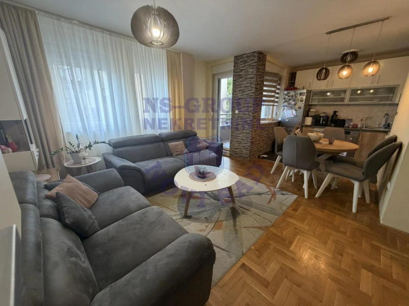 stan na prodaju Novi Sad, 71m2 576195