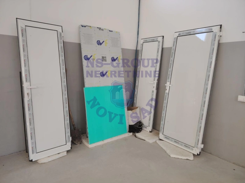 Lokal na prodaju Nova Pazova 572m2, 576141