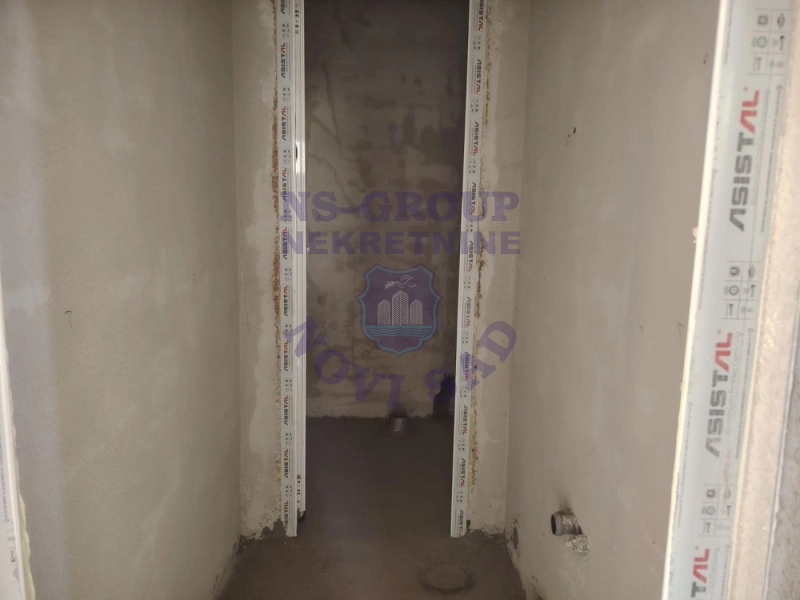 Lokal na prodaju Nova Pazova 572m2, 576141