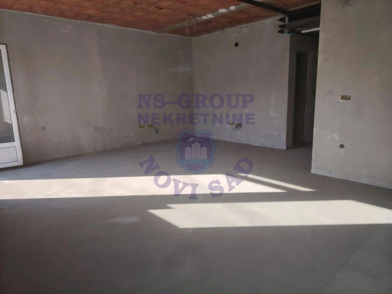 Lokal na prodaju Nova Pazova 572m2, 576141