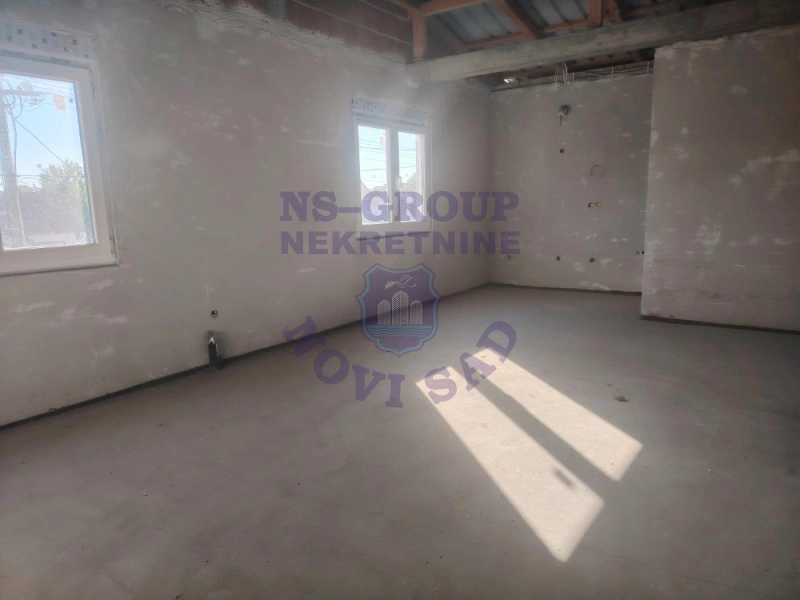 lokal na prodaju Nova Pazova, 572m2 576141