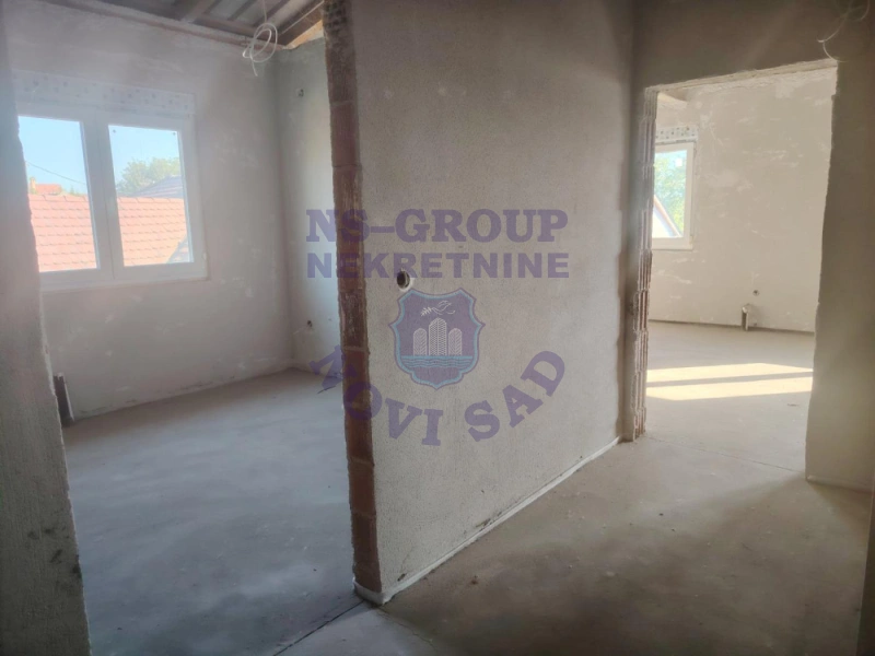 Lokal na prodaju Nova Pazova 572m2, 576141