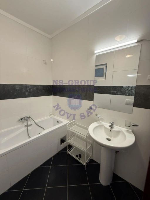 Stan na prodaju Novi Sad 80m2, 17185