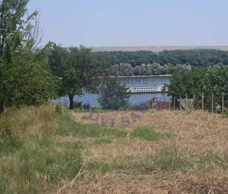 Plac na prodaju Krčedin 1403m2, 575571