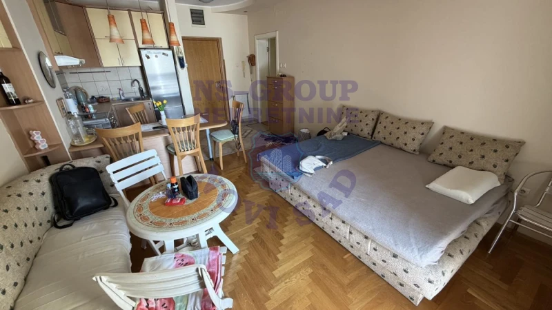 stan na prodaju Novi Sad, 66m2 576343