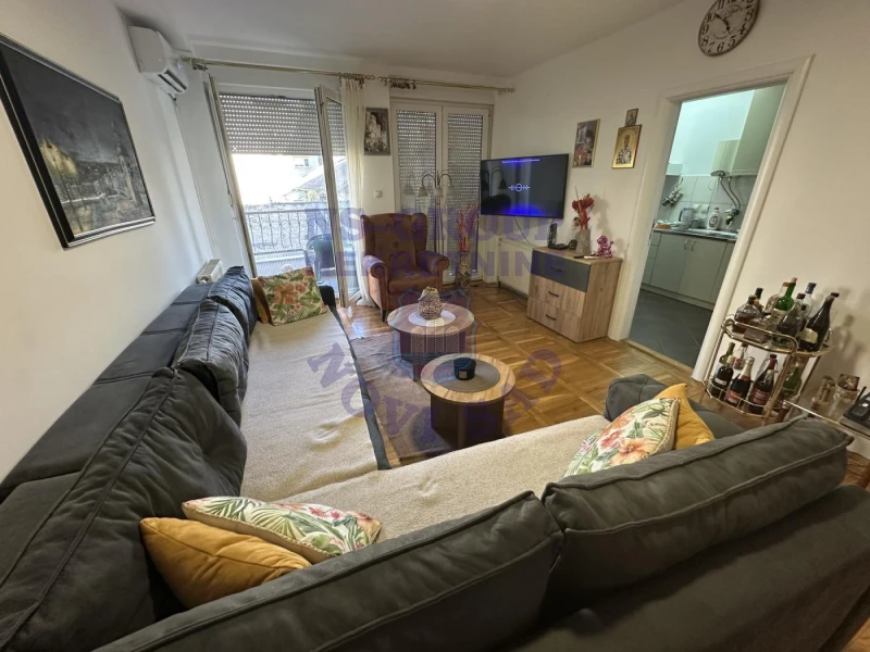 stan na prodaju Novi Sad 64m2 576299