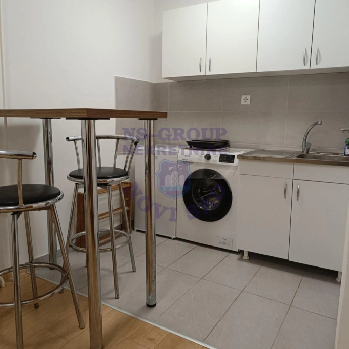 stan za izdavanje Novi Sad 12m2 17153