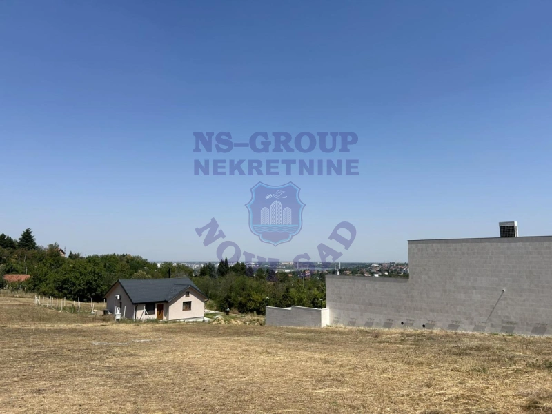 Plac na prodaju Sremska Kamenica 841m2, 576265