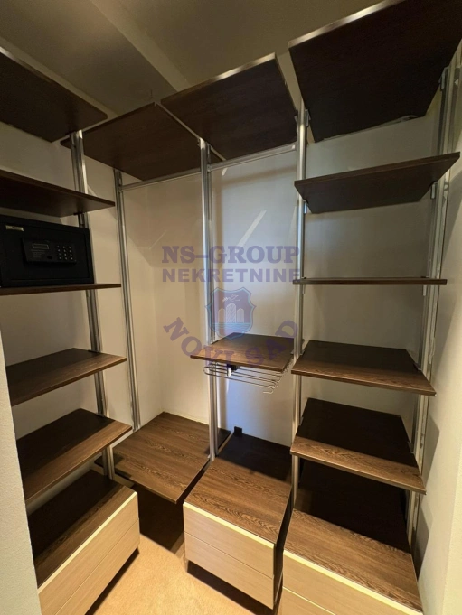 Stan na prodaju Novi Sad 63m2, 576128