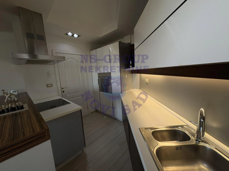 Stan na prodaju Novi Sad 63m2, 576128