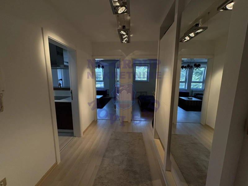 Stan na prodaju Novi Sad 63m2, 576128