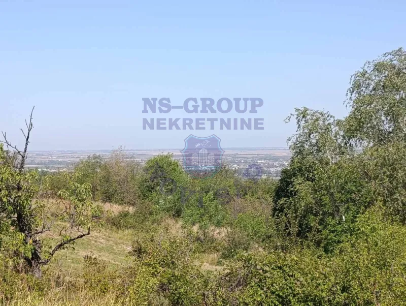 Plac na prodaju Ledinci 1289m2, 575567