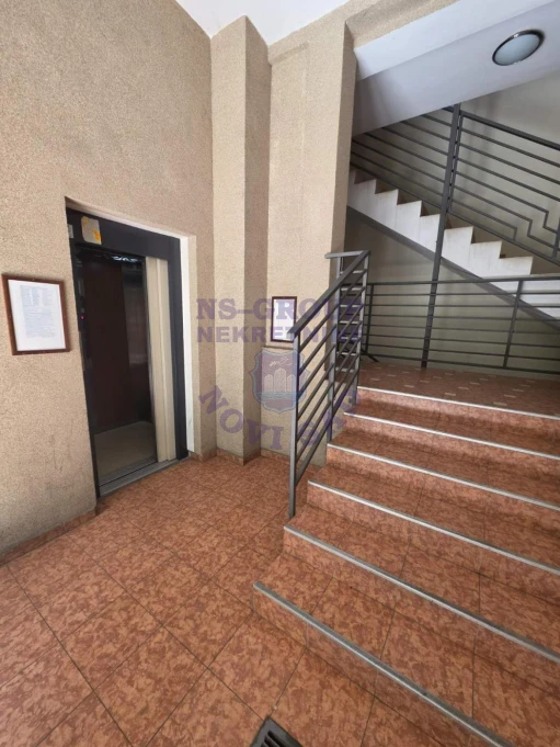 stan na prodaju Novi Sad 61m2 576382
