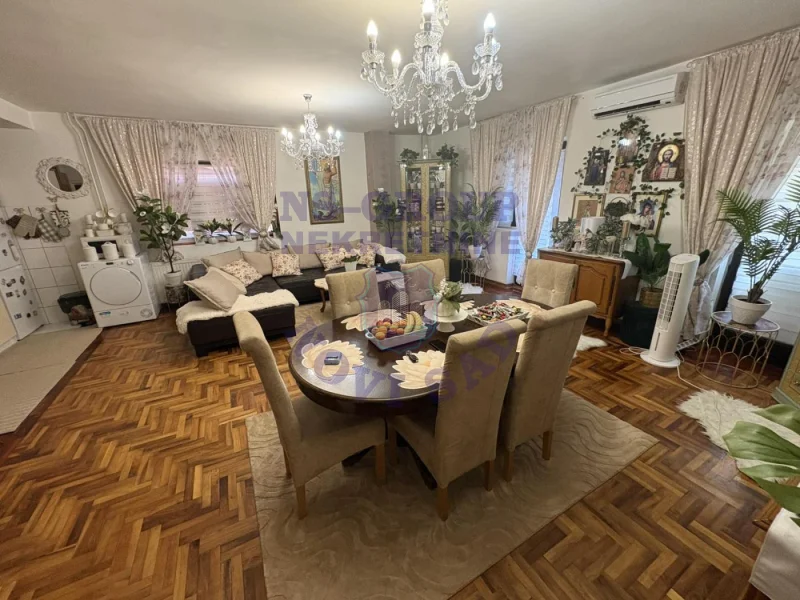 Kuća na prodaju Novi Sad 326m2, 576324