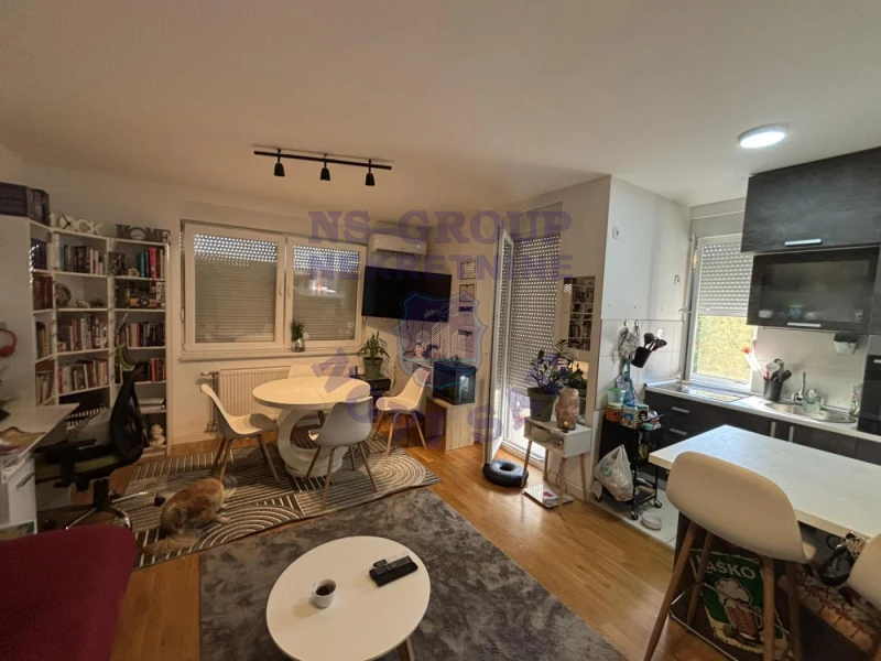 stan na prodaju Novi Sad, 56m2 576380