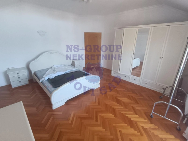 Stan na prodaju Veternik 135m2, 17222