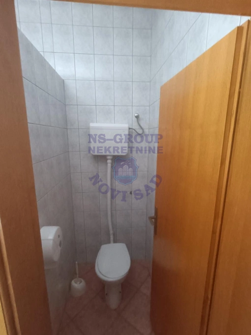 Lokal na prodaju Veternik 140m2, 17221