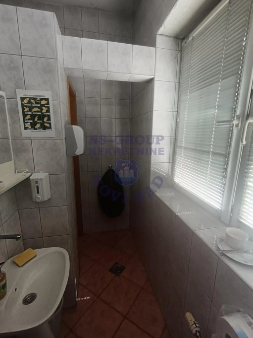Lokal na prodaju Veternik 140m2, 17221