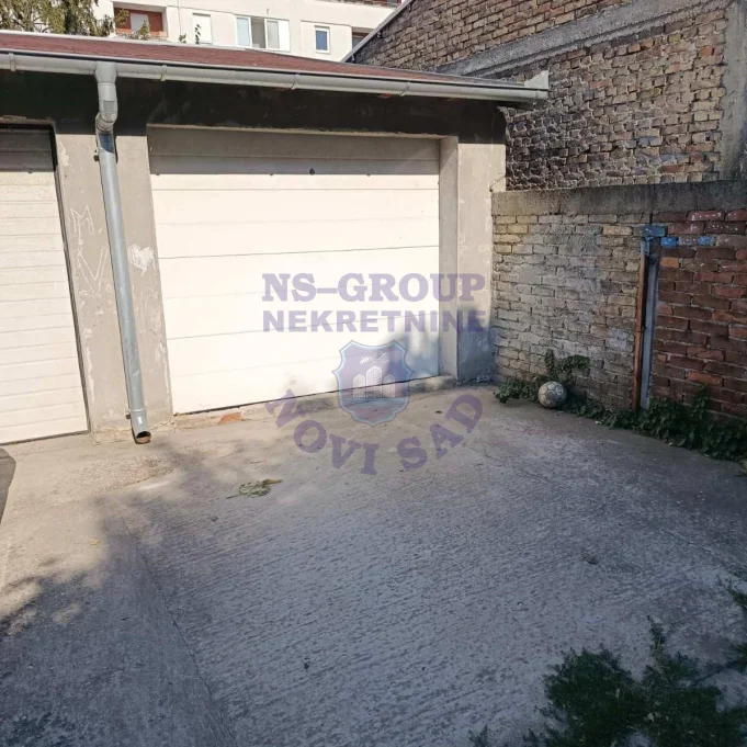 Garaža na prodaju Petrovaradin 18m2, 17234