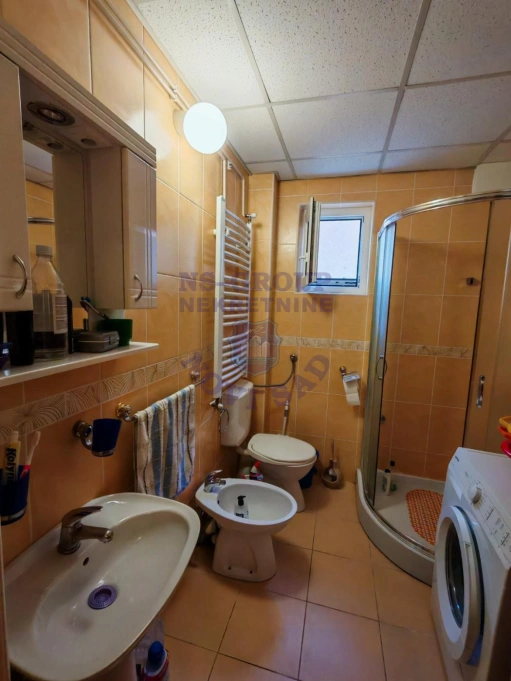 Kuća na prodaju Veternik 205m2, 576437