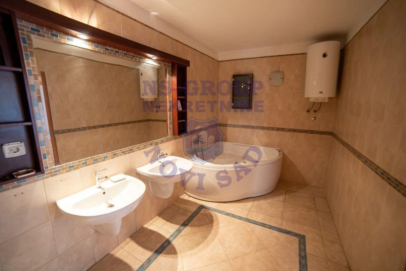Stan na prodaju Novi Sad 154m2, 576363
