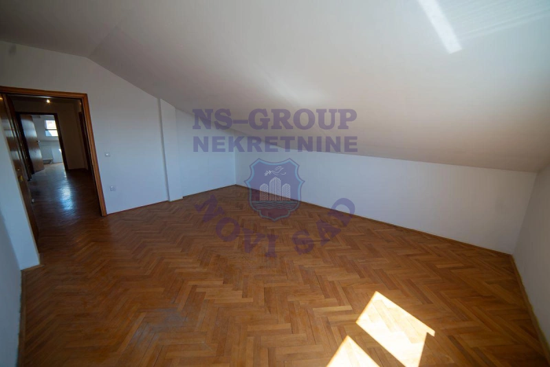 Stan na prodaju Novi Sad 154m2, 576363